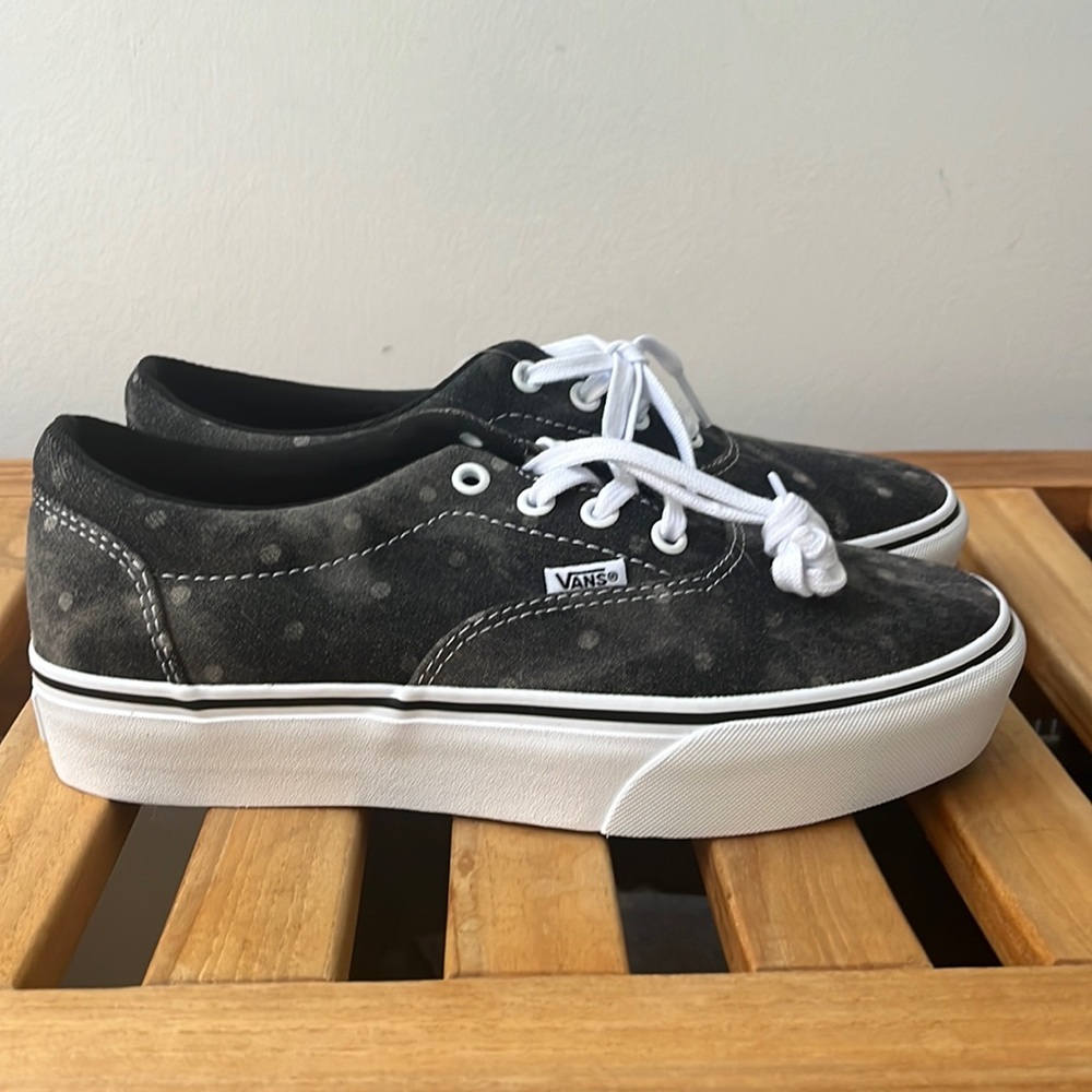 New and never worn black polka dotted vans 8.5. No box